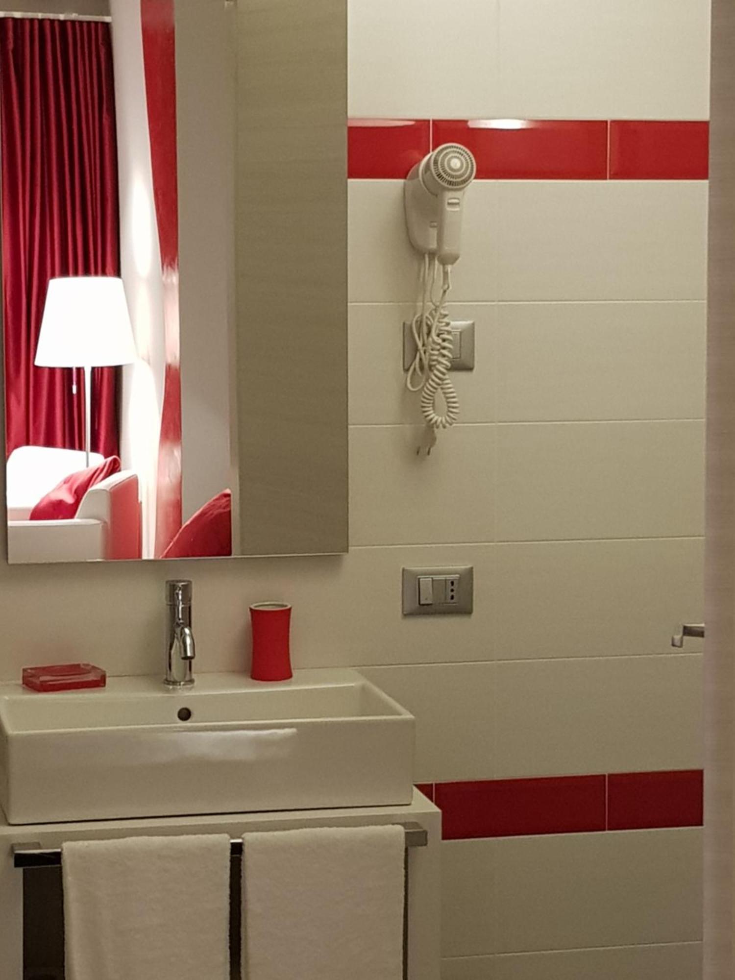 B&B Gardacharme Desenzano del Garda Værelse billede